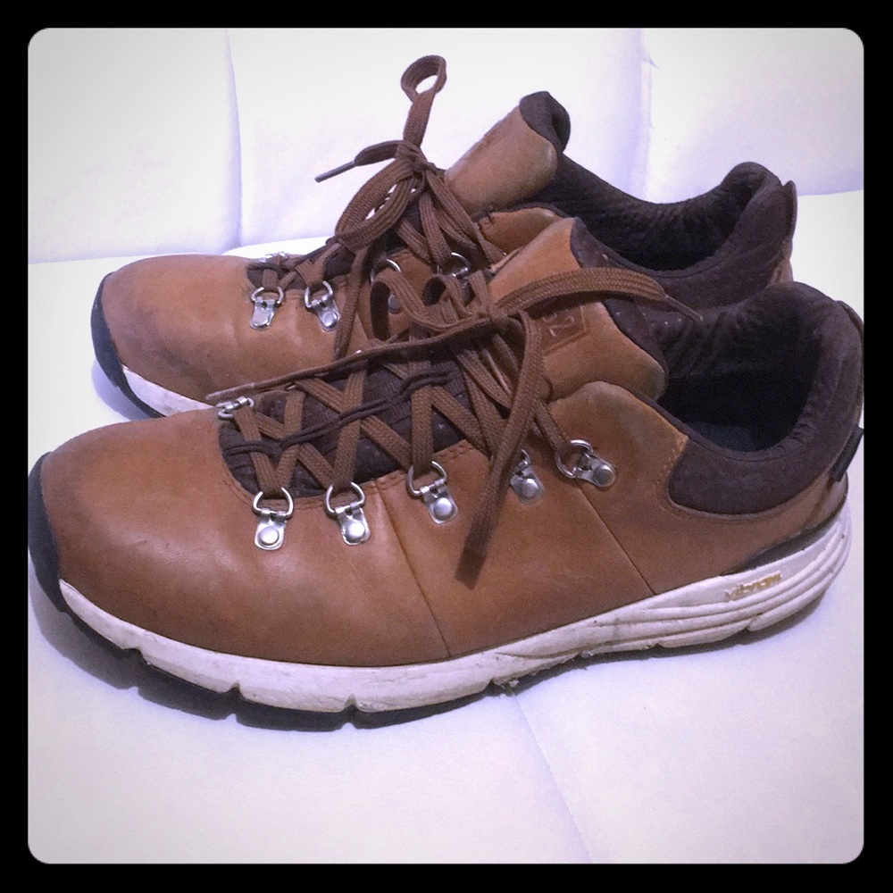Danner Mountain 600 shoes, Waterproof/Vibram soles